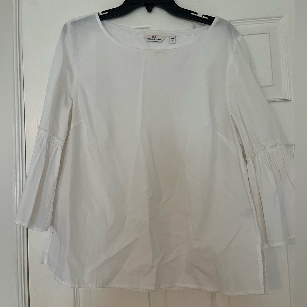 Cute flare sleeve white top from Vineyard Vines!